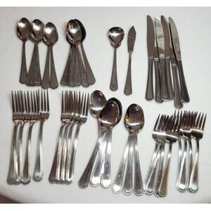 Oneida Fashionpoint Northland Stainless Flatware 46pc Set w/ Red Box Vintage 70s